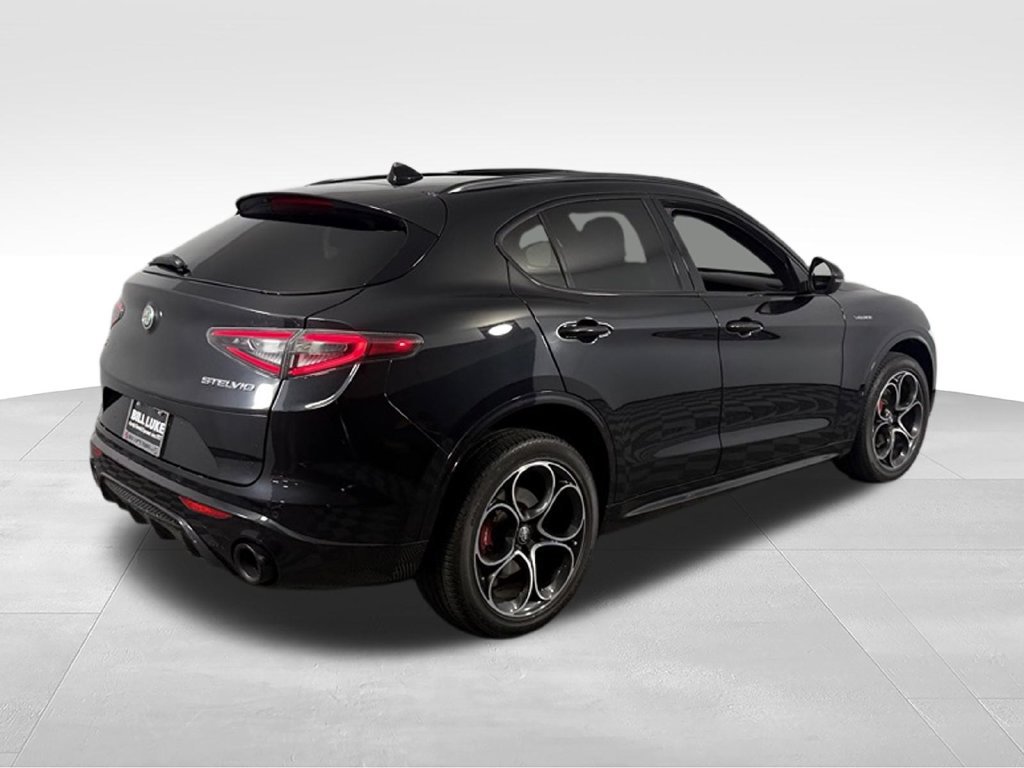 Used 2024 Alfa Romeo Stelvio Veloce AWD/4WD image 6