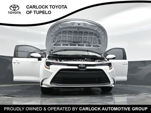 Used 2025 Toyota Corolla LE FWD image 47