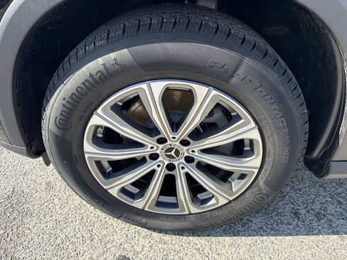 New 2026 Mercedes-Benz GLC 300 image 9