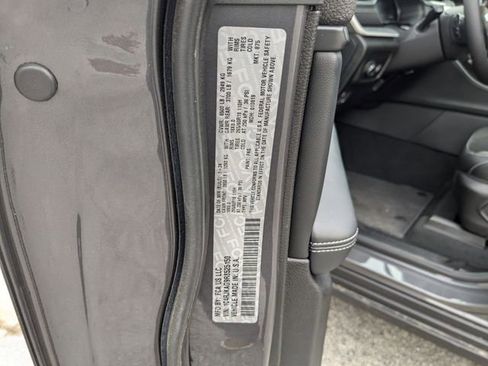 New 2024 Jeep Grand Cherokee L Laredo image 46