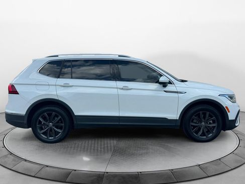 Used 2022 Volkswagen Tiguan SE FWD image 8