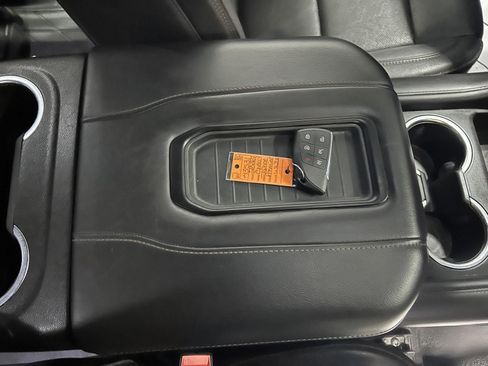 Used 2022 Chevrolet Tahoe High Country image 16