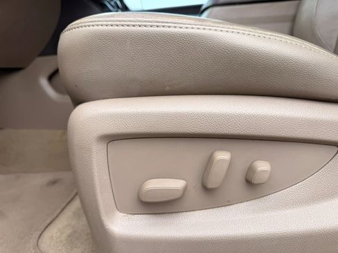 Used 2018 Chevrolet Suburban LT RWD image 34