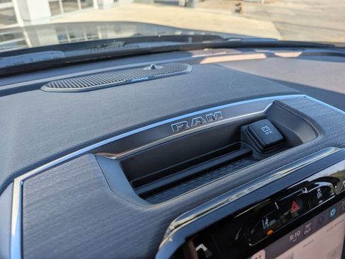 New 2025 RAM 2500 Laramie image 27