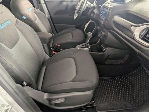Used 2021 Jeep Renegade Latitude w/ Convenience Group image 31