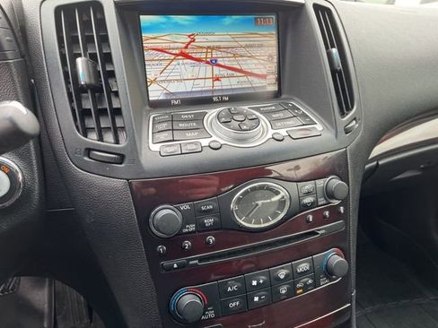 Used 2011 INFINITI G37 Sport w/ Premium Pkg image 9