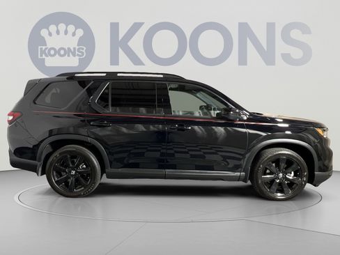Used 2025 Honda Pilot Black Edition image 8