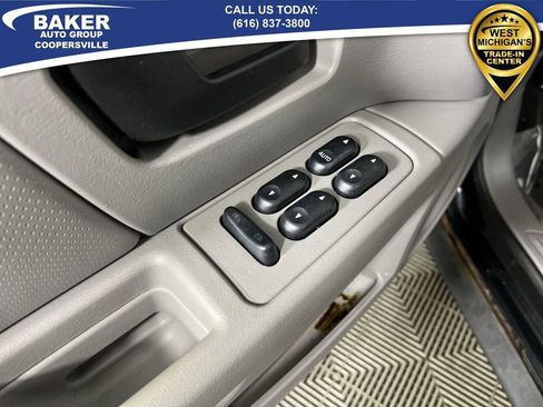 Used 2005 Mercury Sable GS image 18