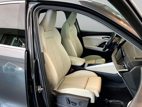 Used 2025 Audi Q5 Premium Plus w/ Premium Plus AWD/4WD image 11