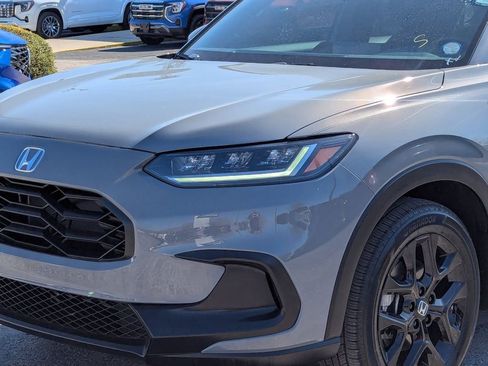 Used 2025 Honda HR-V Sport image 6