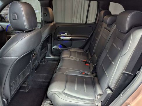 Used 2022 Mercedes-Benz GLB 250 image 9