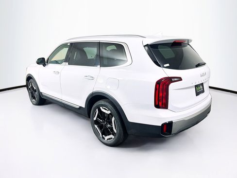 Used 2025 Kia Telluride S FWD image 5