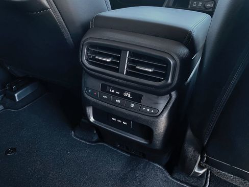 Used 2025 Honda Pilot EX-L image 27