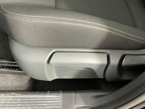 New 2025 Nissan Rogue S image 29