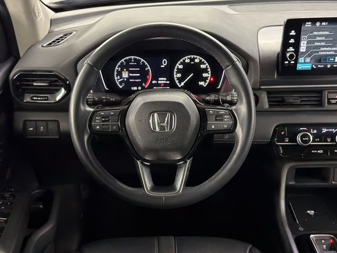 Certified 2024 Honda Pilot Touring image 11