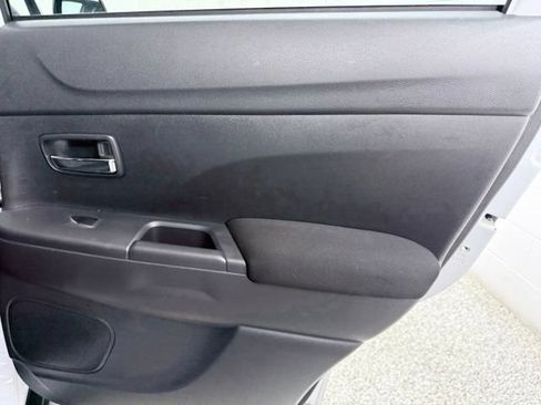 Used 2024 Mitsubishi Outlander Sport AWD image 17