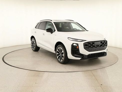 New 2026 Audi Q3 quattro 2.0T AWD/4WD image 10