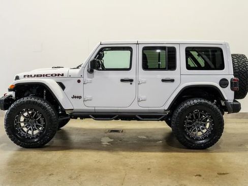 Used 2022 Jeep Wrangler Unlimited Rubicon AWD/4WD image 8