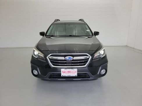 Used 2018 Subaru Outback 3.6R Limited w/ Popular Package #2 AWD/4WD image 3