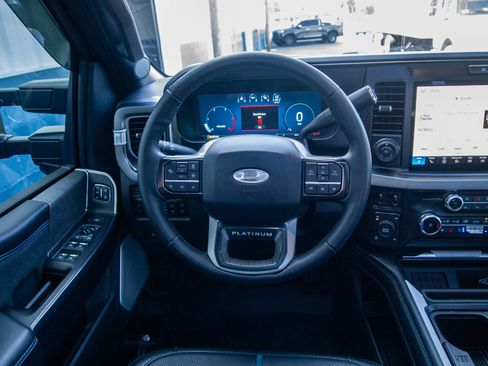 Used 2025 Ford F250 Platinum AWD/4WD image 21
