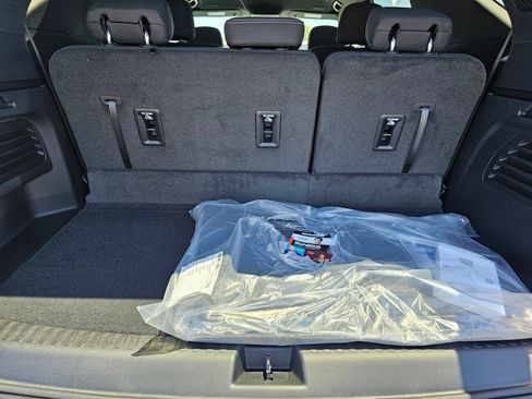 New 2026 Chevrolet Traverse LT FWD image 16