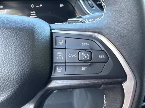 New 2025 Jeep Grand Cherokee Limited image 28