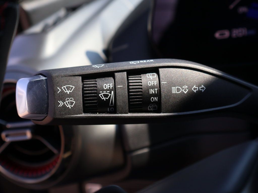 Certified 2024 Chevrolet Equinox EV RS FWD image 40