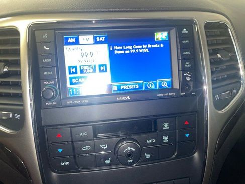 Used 2013 Jeep Grand Cherokee Laredo image 22