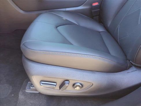 New 2026 Toyota Highlander Platinum AWD/4WD image 15
