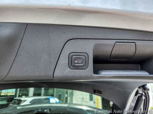 Used 2023 Buick Envision Avenir FWD image 19