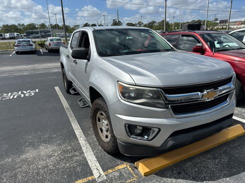 Used 2020 Chevrolet Colorado W/T image 3