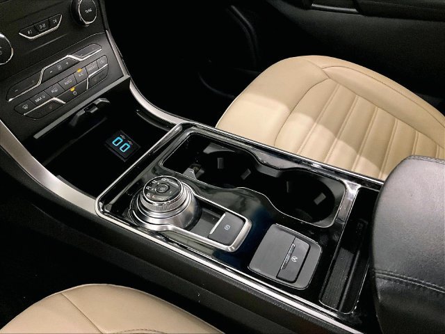 Used 2020 Ford Edge SEL w/ Convenience Package AWD/4WD image 16