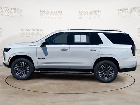 Used 2025 Chevrolet Tahoe Z71 w/ Comfort Package AWD/4WD image 2