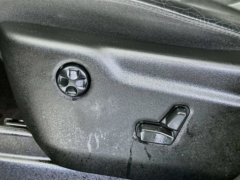 Used 2021 Jeep Grand Cherokee Laredo X AWD/4WD image 22