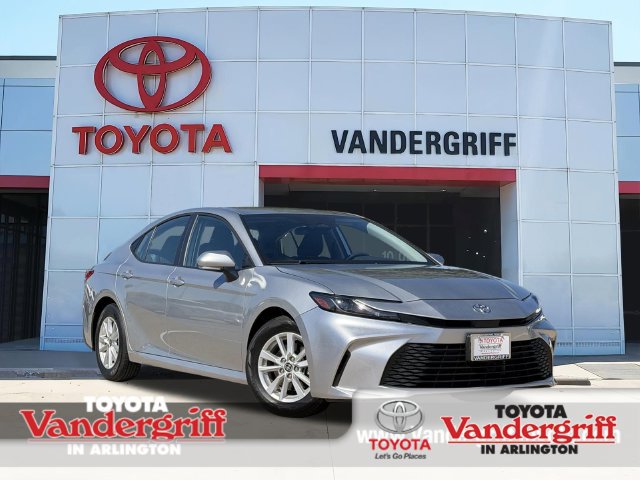 Used 2025 Toyota Camry LE FWD image 1