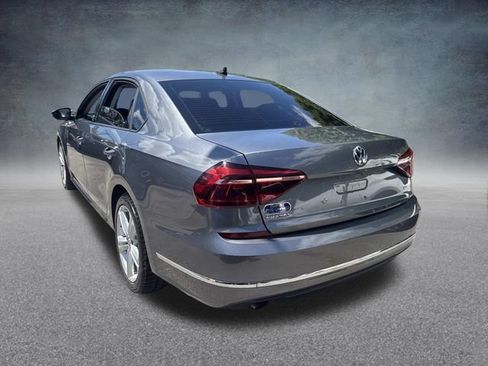 Used 2019 Volkswagen Passat 2.0T Wolfsburg w/ Wheels & Sunroof Package FWD image 11