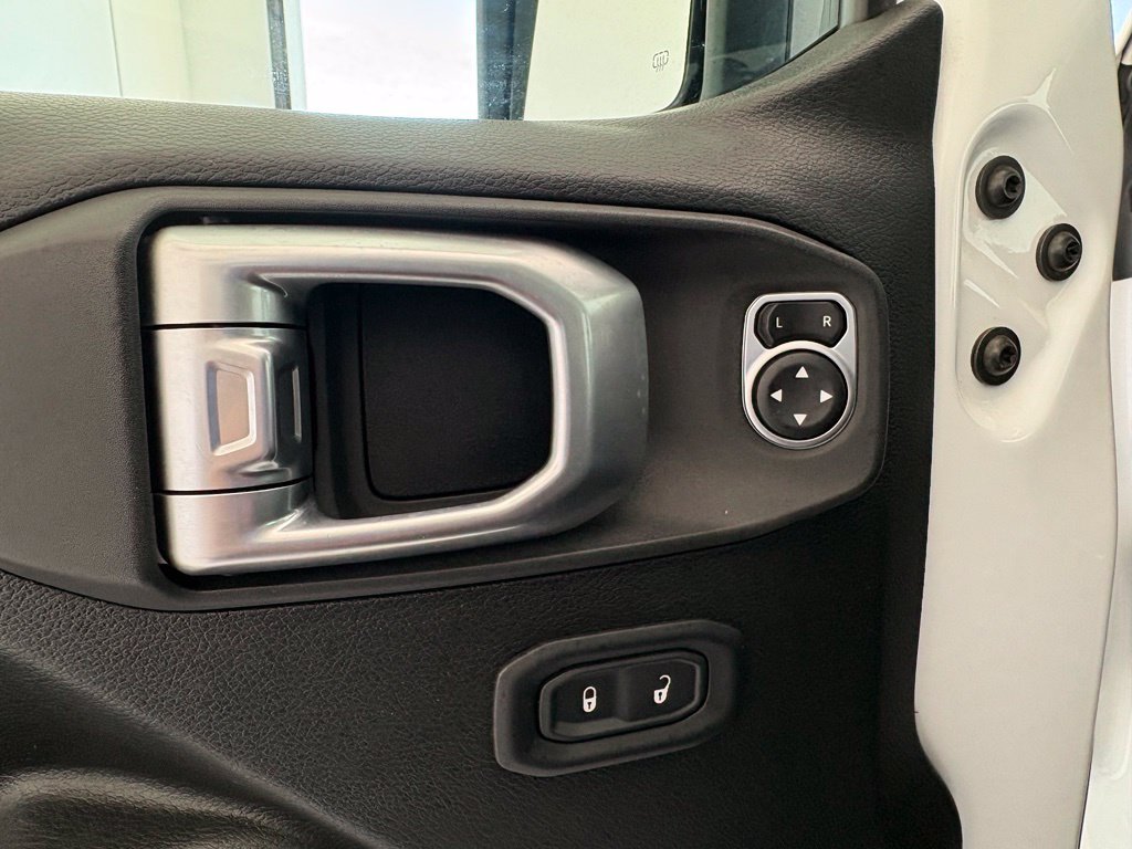Used 2020 Jeep Gladiator Rubicon AWD/4WD image 28