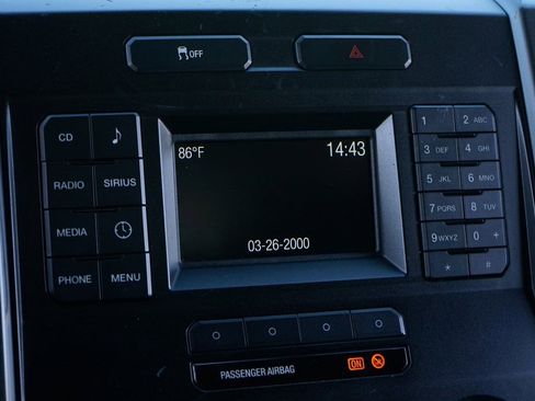 Used 2017 Ford F550 2WD Regular Cab Super Duty image 33