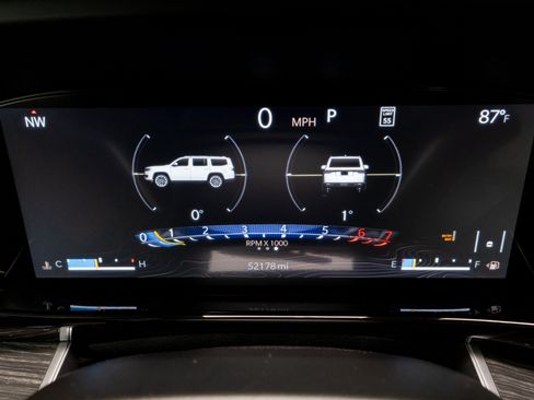 Used 2022 Jeep Wagoneer Series III w/ Premium Group I AWD/4WD image 27