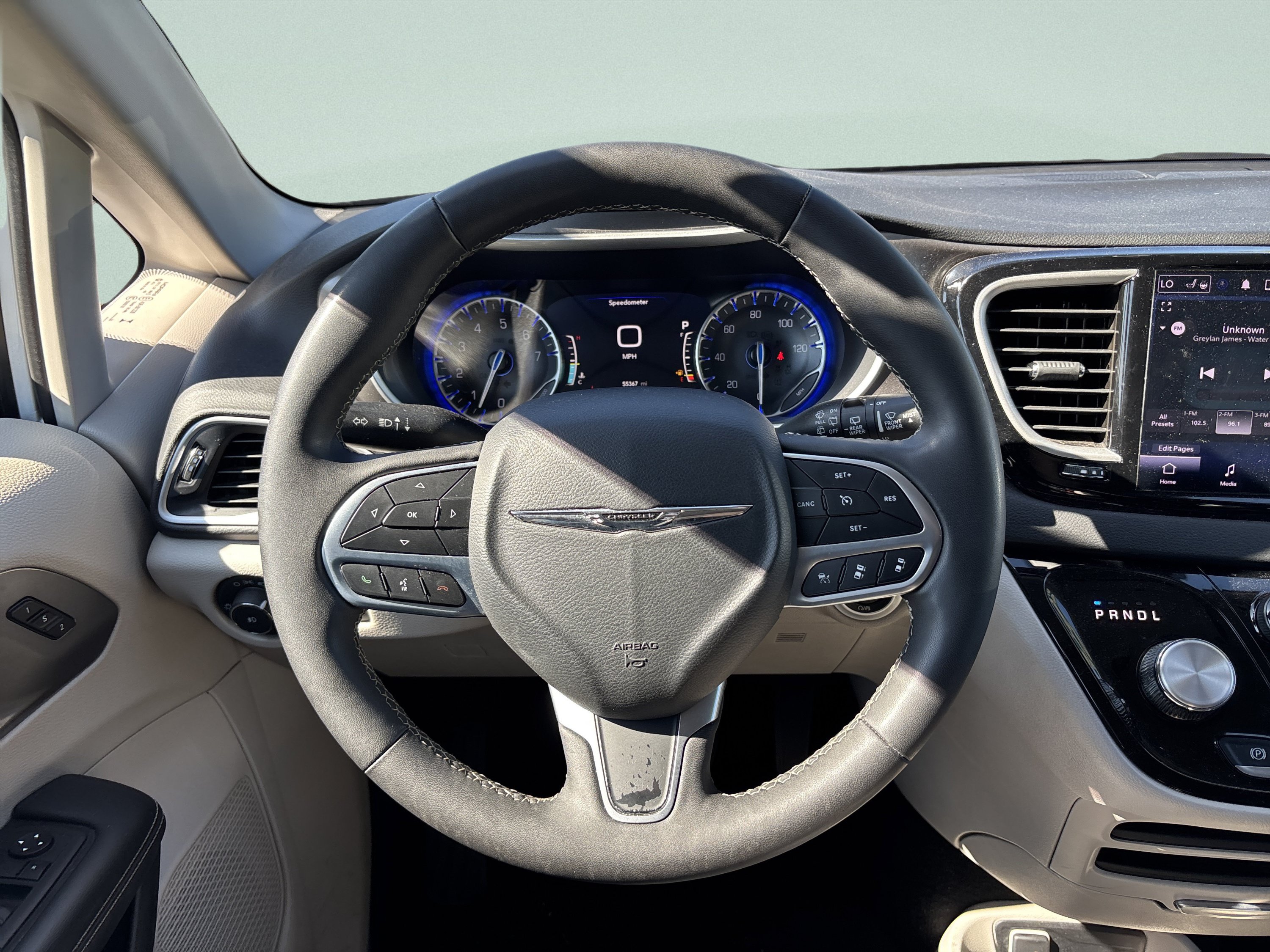 Used 2024 Chrysler Pacifica Touring-L FWD image 29