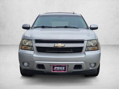 Used 2011 Chevrolet Tahoe LS RWD image 2