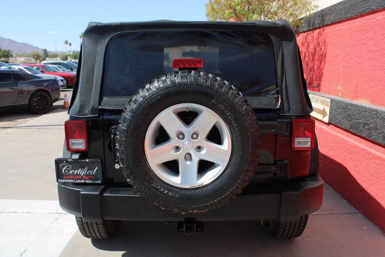 Used 2008 Jeep Wrangler Rubicon AWD/4WD image 4