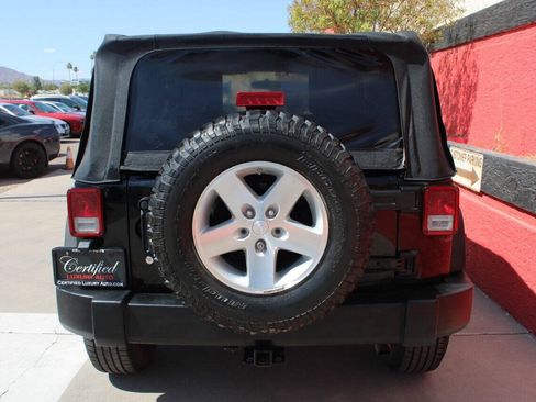 Used 2008 Jeep Wrangler Rubicon AWD/4WD image 4