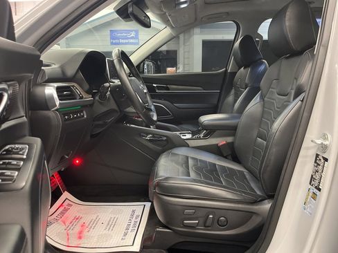 Used 2022 Kia Telluride SX w/ SX Prestige Package image 10