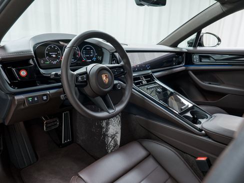 New 2026 Porsche Panamera 4S image 4