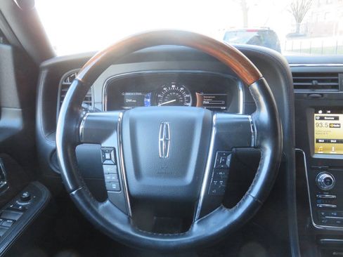 Used 2016 Lincoln Navigator L Reserve AWD/4WD image 14