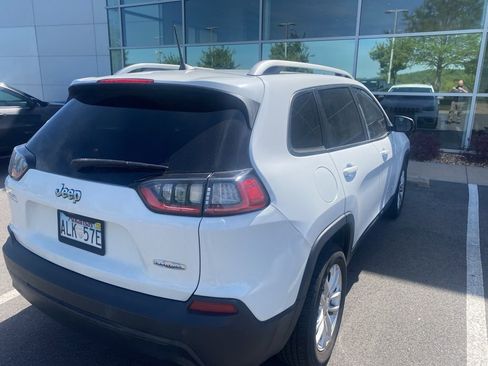 Used 2019 Jeep Cherokee Latitude w/ Popular Appearance Group FWD image 8