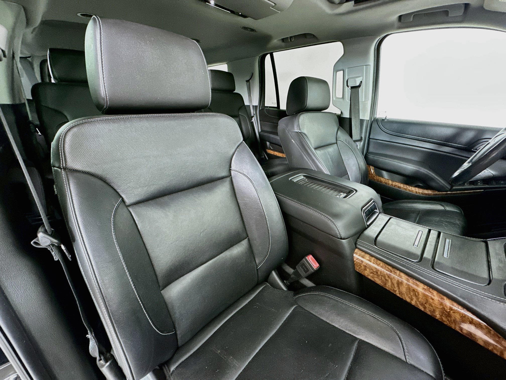 Used 2018 Chevrolet Tahoe Premier AWD/4WD image 31