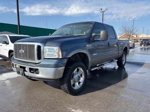 Used 2006 Ford F250 Lariat image 2