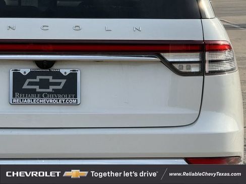 Used 2020 Lincoln Aviator Reserve w/ Elements Package Plus AWD/4WD image 8